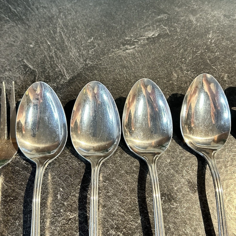 Vtg Reed & Barton Sarajevo Flatware 86 Pc, 8 Person Service, Hostess & Extras - Picture 14 of 16